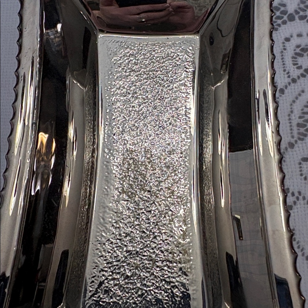 1920’s era dotted glass butter dish - Picture 3 of 6